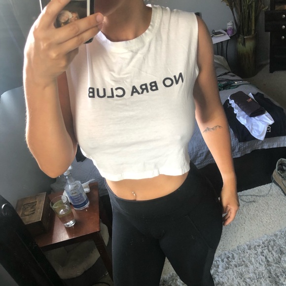 crop top no bra
